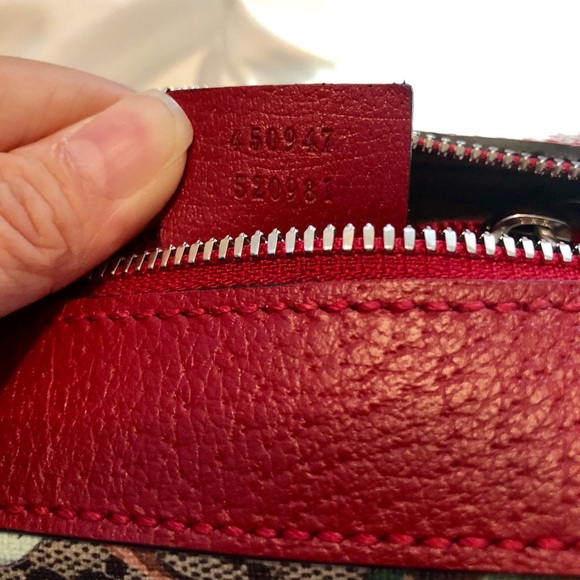 βSOLDβGucci Tian Supreme Medium Camera Crossbody - Picture 8 of 8